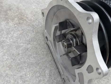 Помпа Nissan Datsun BD21 TD27 - миниатюра 2
