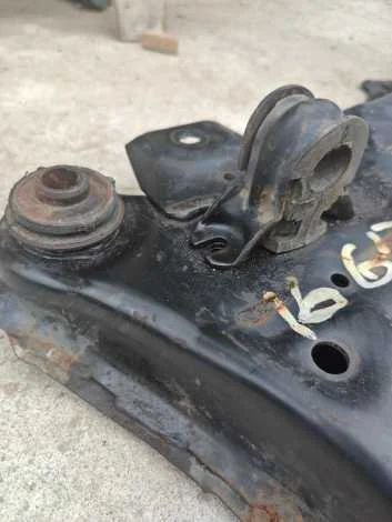 Балка под двс Nissan Serena C25 MR20DE - миниатюра 5