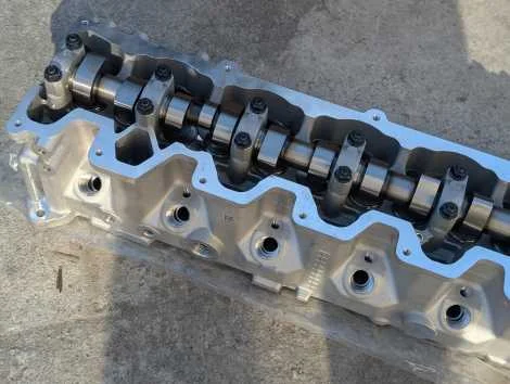 Головка блока цилиндров Nissan Safari WYY61 RD28ETi - миниатюра 4