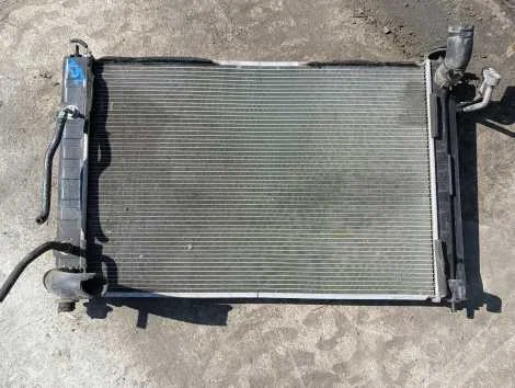Радиатор охлаждения Nissan Elgrand TE52 QR25DE - изображение 1