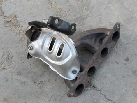 Коллектор выпускной Toyota Voxy ZRR80G 3ZR-FAE - миниатюра 2