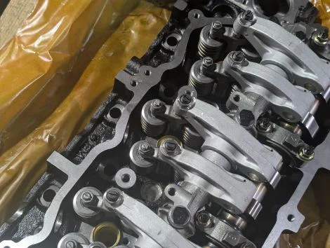 Головка блока цилиндров Isuzu Elf NPR81AR 4HL1 - миниатюра 4
