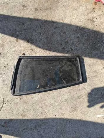 Форточка двери Nissan Leaf ZE0 EM61 Прав. Задн. - изображение 1