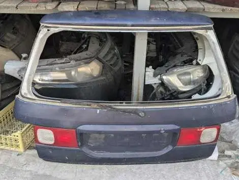 Дверь 5-я Toyota Ipsum SXM10G 3S-FE Задн.