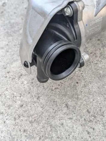 Помпа Mercedes-Benz A-Class 176042 M 270 DE 16 AL - миниатюра 2