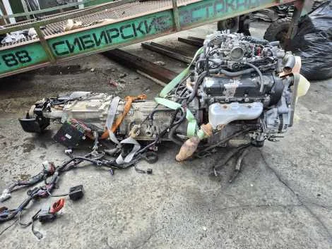 Двигатель Mitsubishi Pajero V73W 6G72 - миниатюра 2