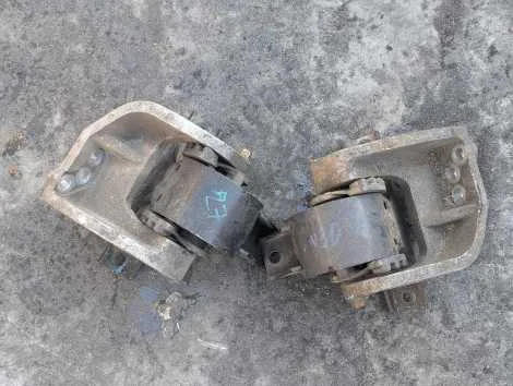 Подушка двигателя Suzuki SX4 YA21S M16A Прав. - изображение 1