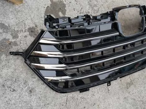 Решетка радиатора Honda Odyssey RC1 K24W - миниатюра 2