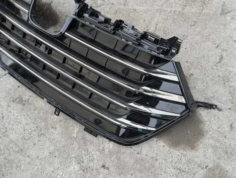 Решетка радиатора Honda Odyssey RC1 K24W - миниатюра 4