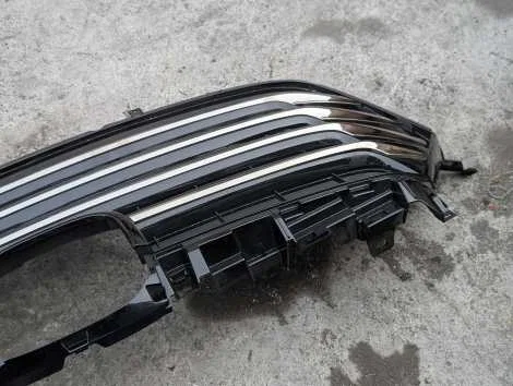 Решетка радиатора Honda Odyssey RC1 K24W - миниатюра 6