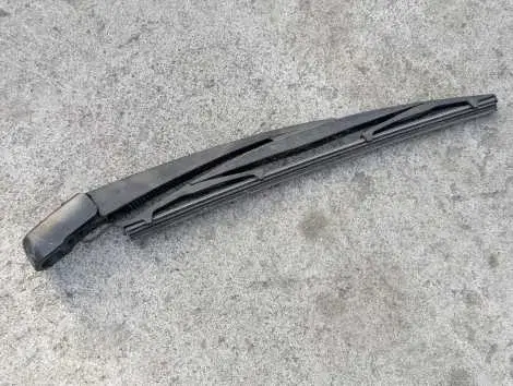 Дворник 5-й двери Nissan Elgrand TE52 QR25DE Задн.