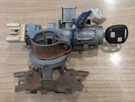 Замок зажигания Toyota Passo Sette M512E 3SZ-VE - миниатюра 2