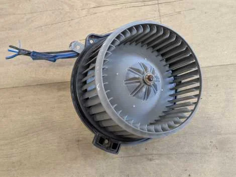 Мотор печки Mazda MPV LW3W L3 - миниатюра 3