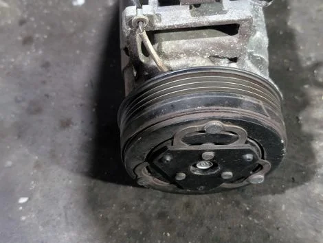 Компрессор кондиционера Subaru Forester SH5 EJ204 - миниатюра 4