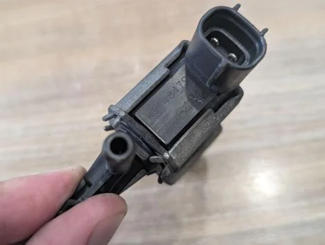 Вакуумный клапан Subaru Forester SH5 EJ204 - миниатюра 2