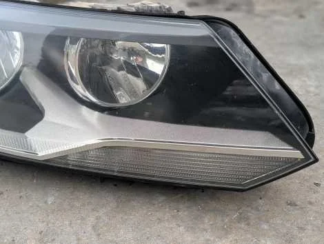 Фара Volkswagen Tiguan 5N1, 5N2 CCZC, CAWA Прав. Перед. - миниатюра 2
