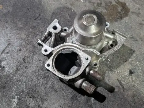 Помпа Subaru Forester SH5 EJ204