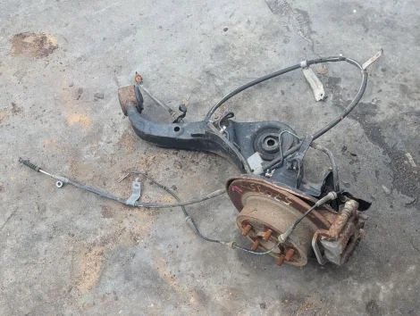 Ступица Nissan Serena CNC25 MR20DE Лев. Задн. - изображение 1