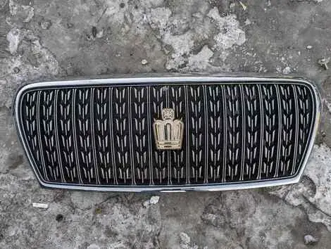 Решетка радиатора Toyota Crown Majesta UZS175 2JZ-FSE