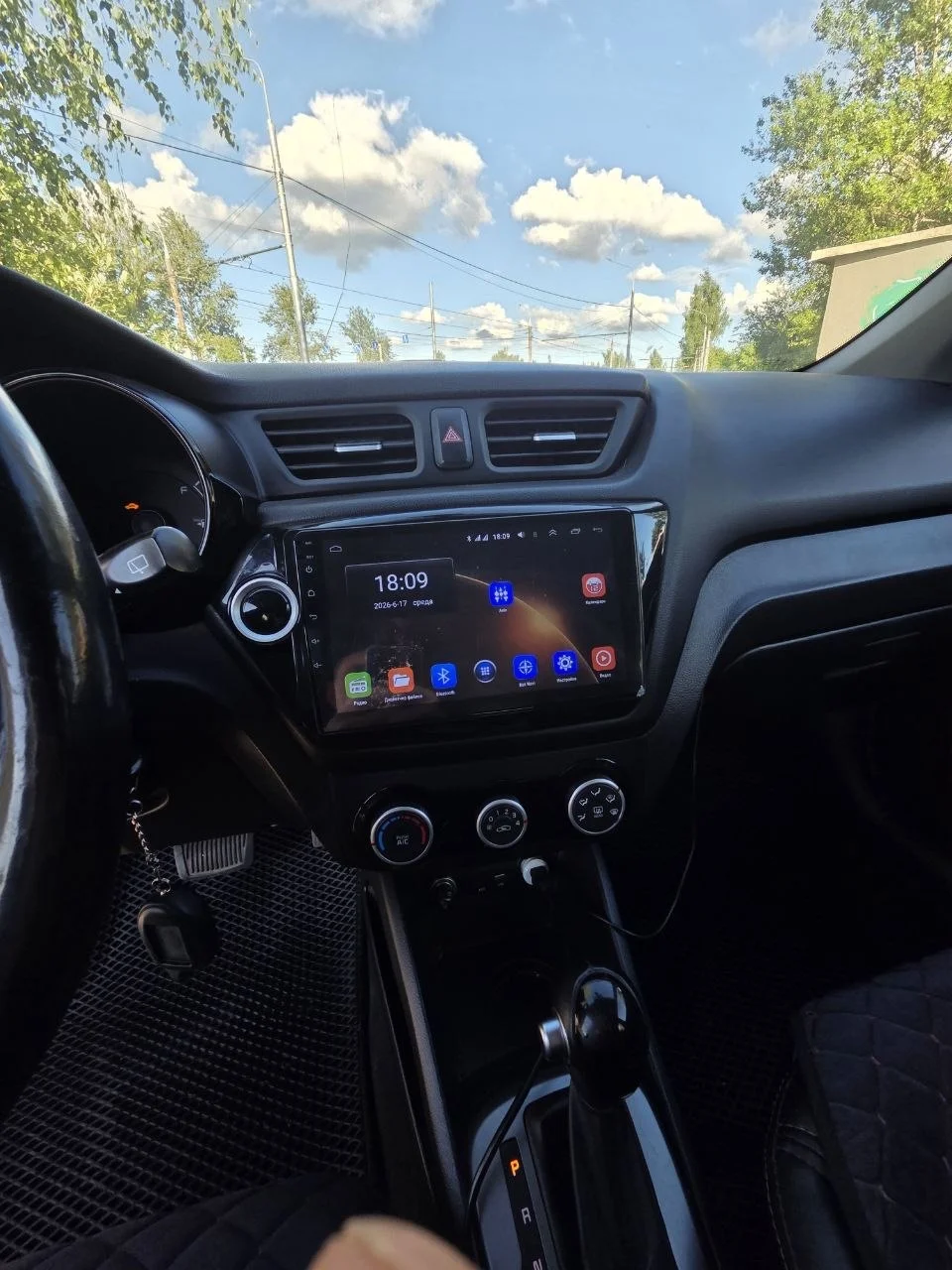 Kia Rio lll рестайлинг 2017 год - миниатюра 13