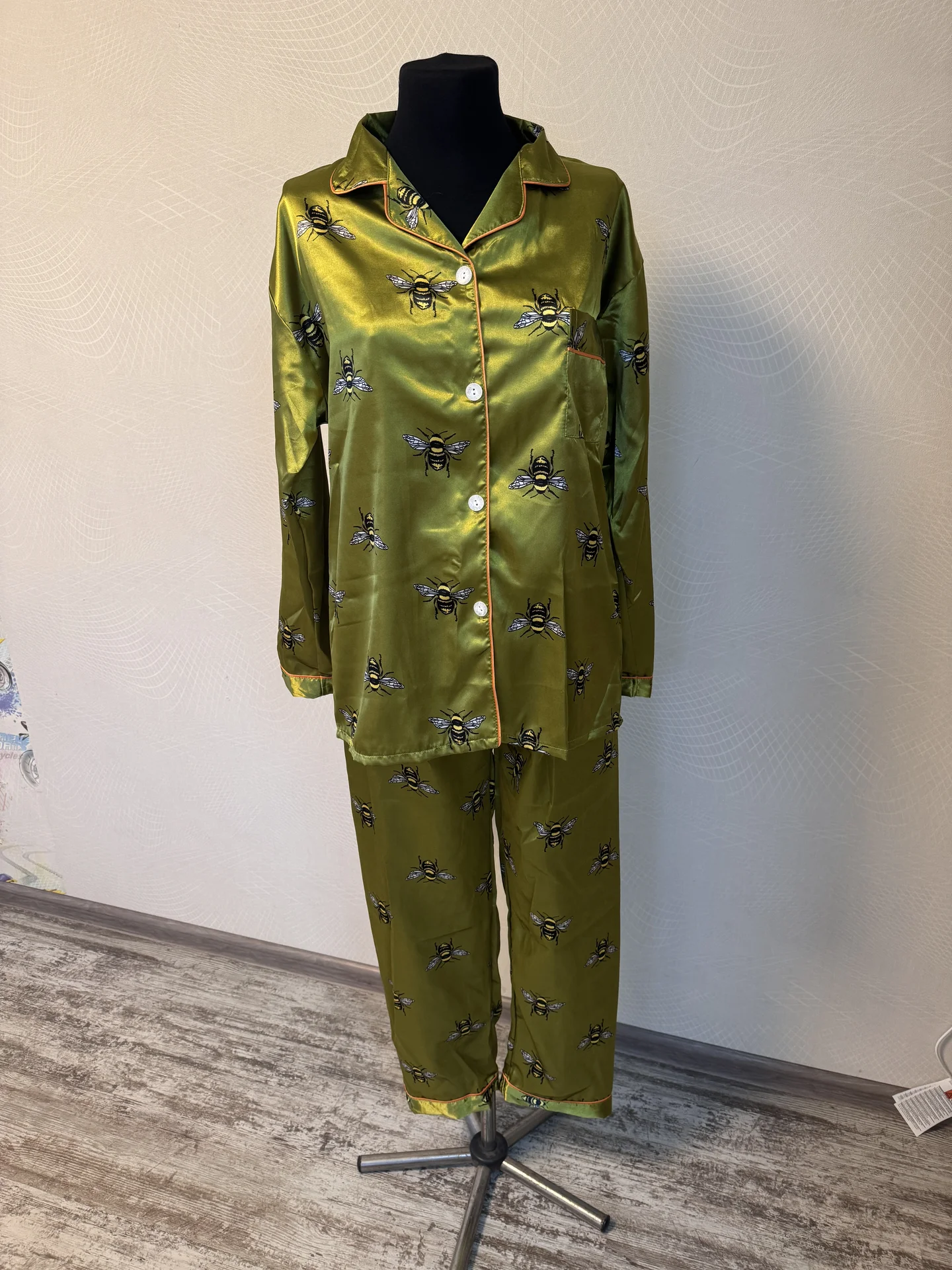 Пижама женская M-L новая - изображение 1