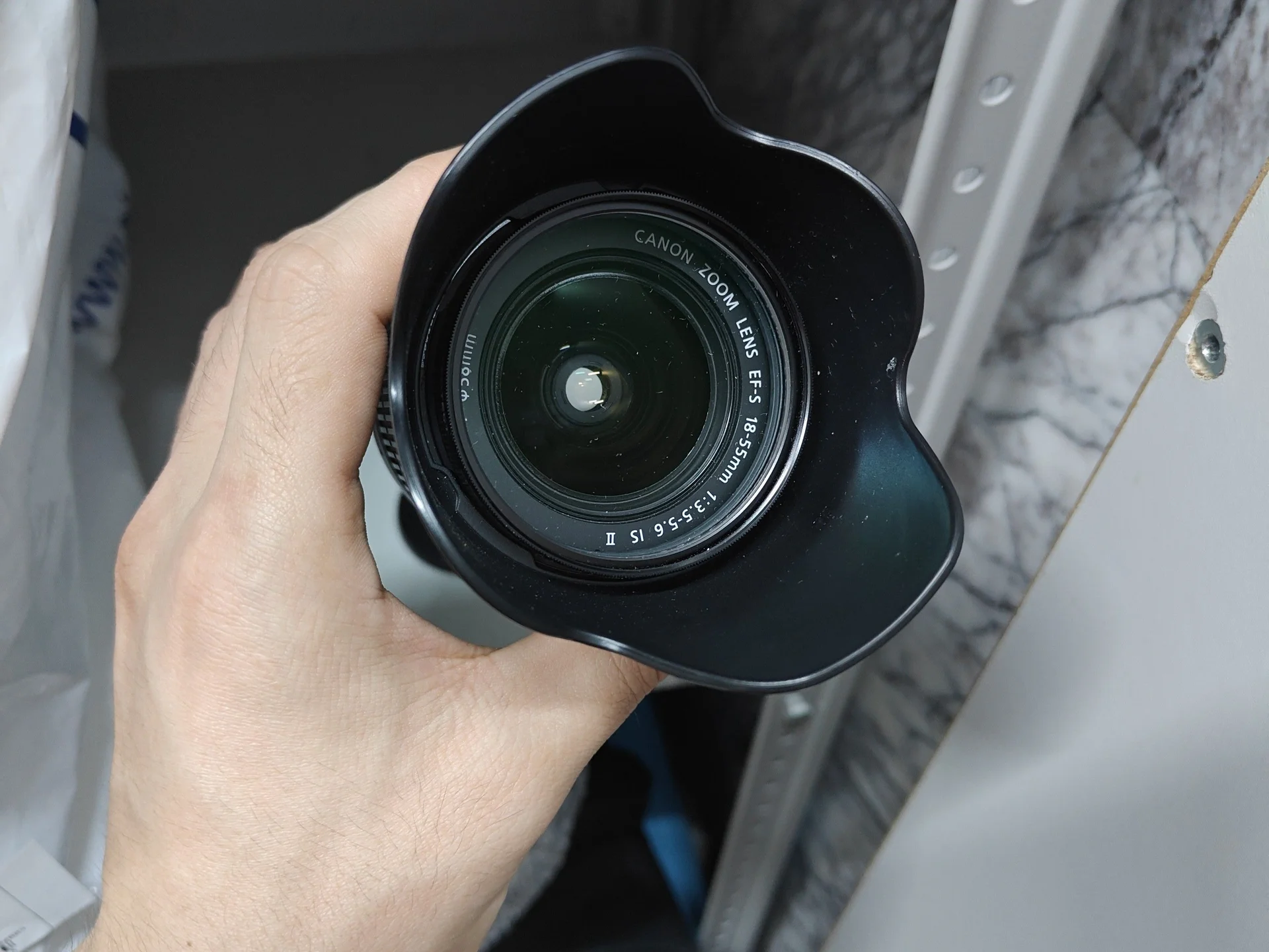 объектив Canon EFS 18-55mm - миниатюра 2