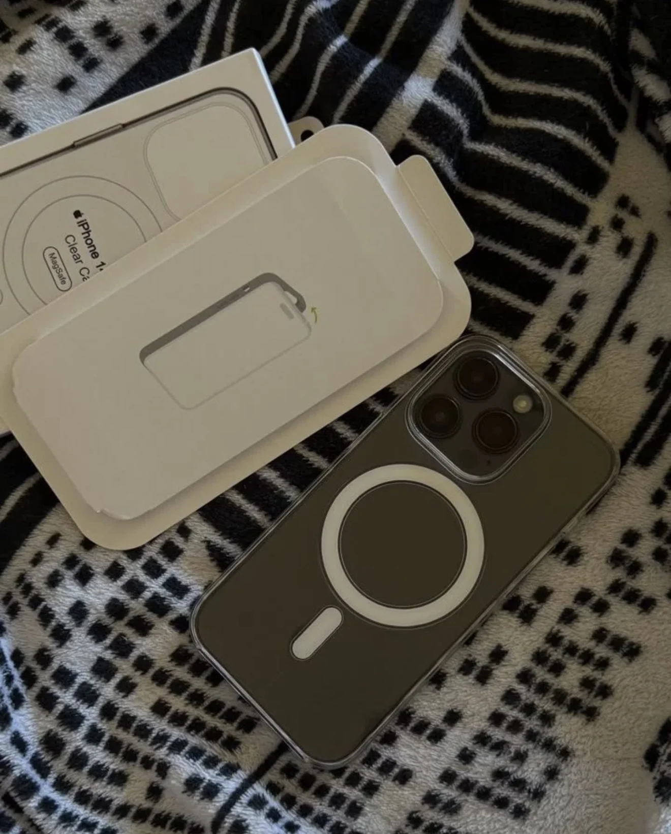 Чехол Apple clear case на iPhone 14 Pro magsafe - миниатюра 2