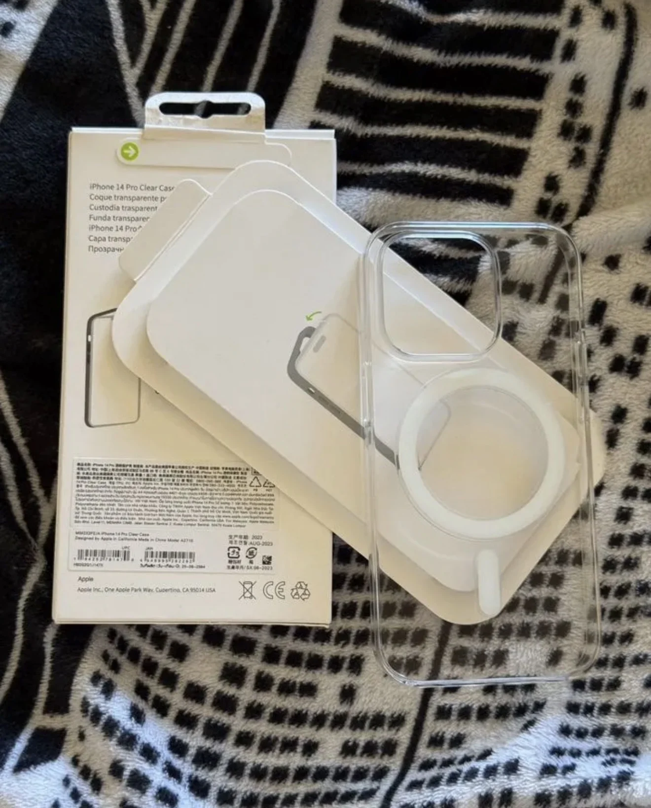 Чехол Apple clear case на iPhone 14 Pro magsafe - миниатюра 4