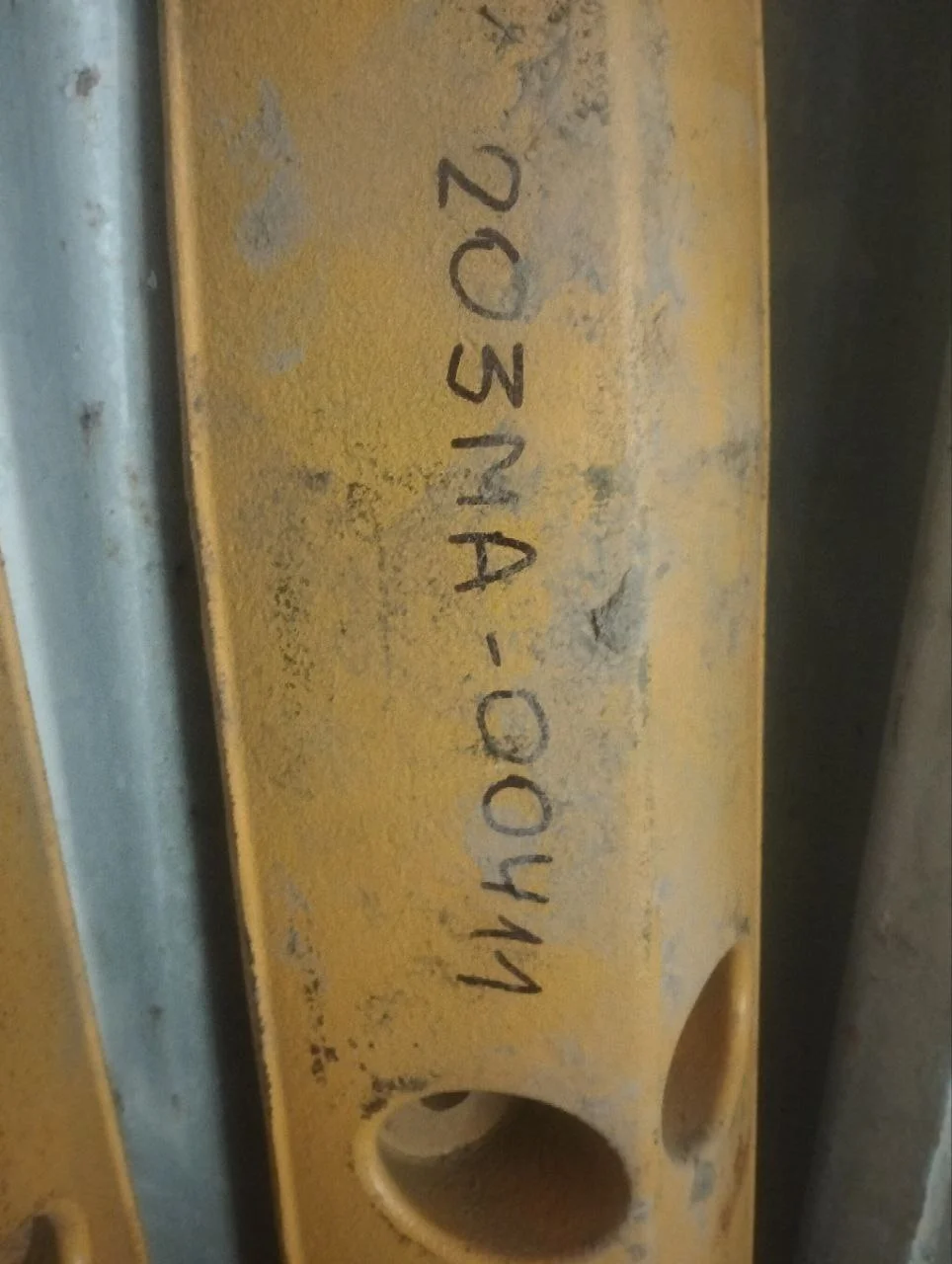 Продам башмак (трак) 16L-41-00001 /203MA-00411 - изображение 1