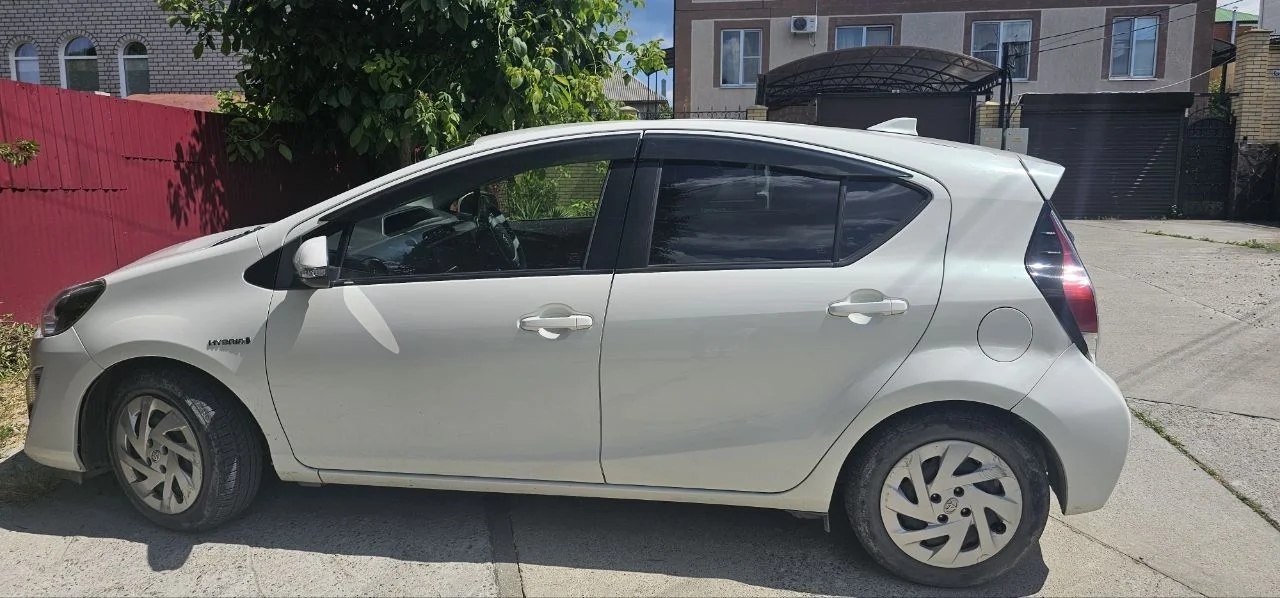 Toyota Aqua 1.5 Hybrid - миниатюра 2