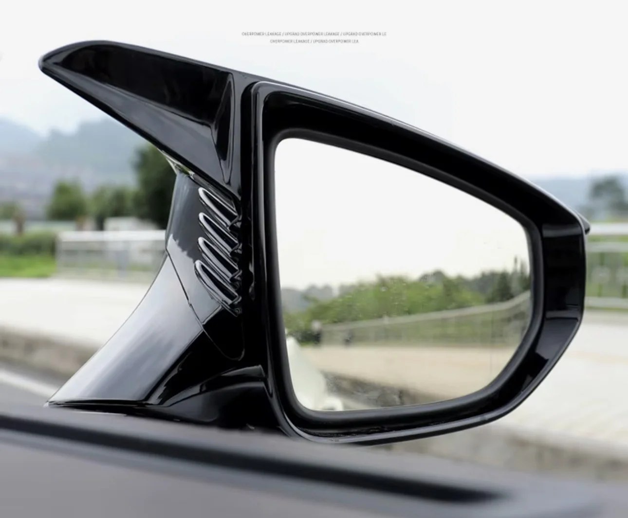 Автомобильные накладки на зеркала Lexus - миниатюра 4