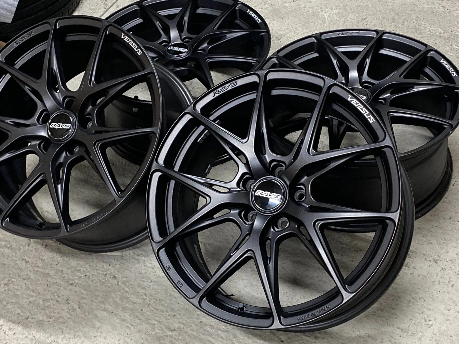 Rays Versus VV21S 19'' 8,5J ЕТ+44 PCD 5*112 Face 1 - миниатюра 8