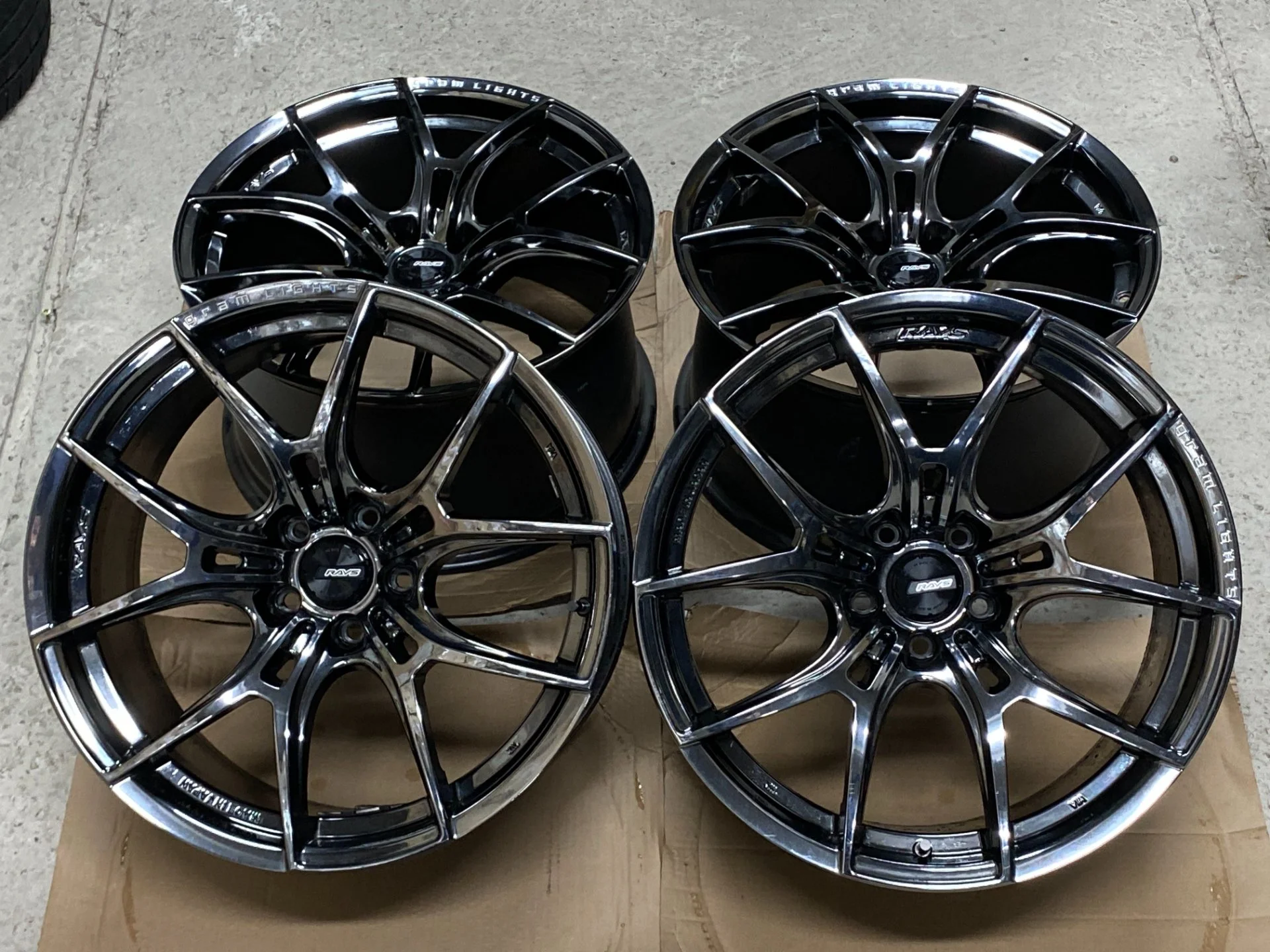 Rays GramLights 57FXZ 19'' 9.5J ET+25/10,5J ET+34 PCD 5*112