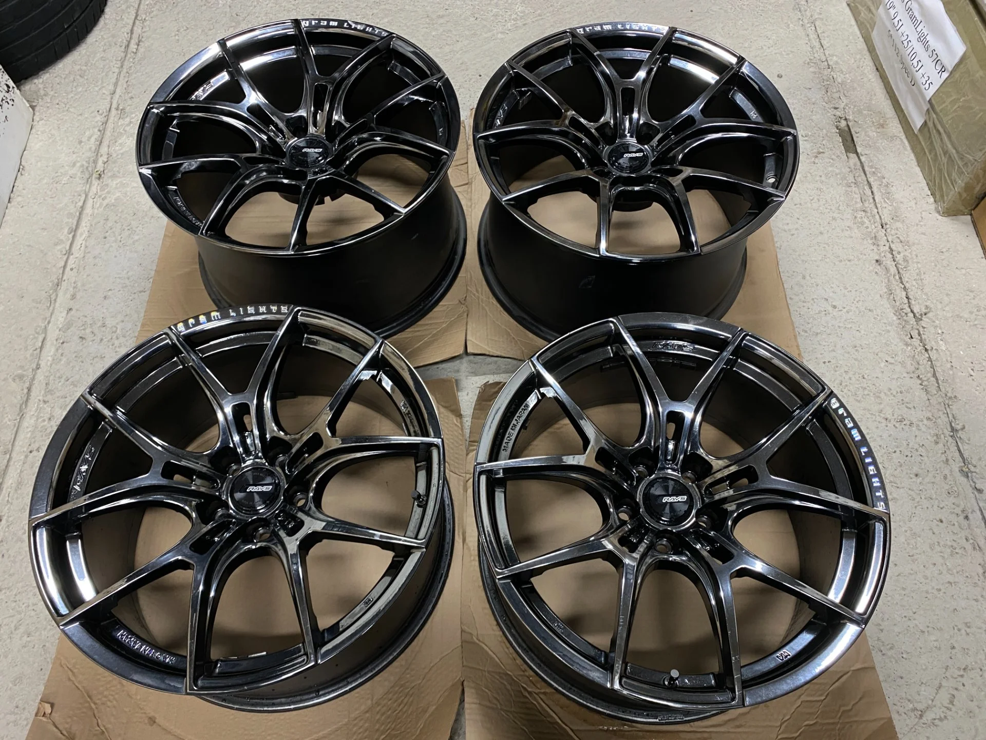 Rays GramLights 57FXZ 19'' 9.5J ET+25/10,5J ET+34 PCD 5*112 - миниатюра 2