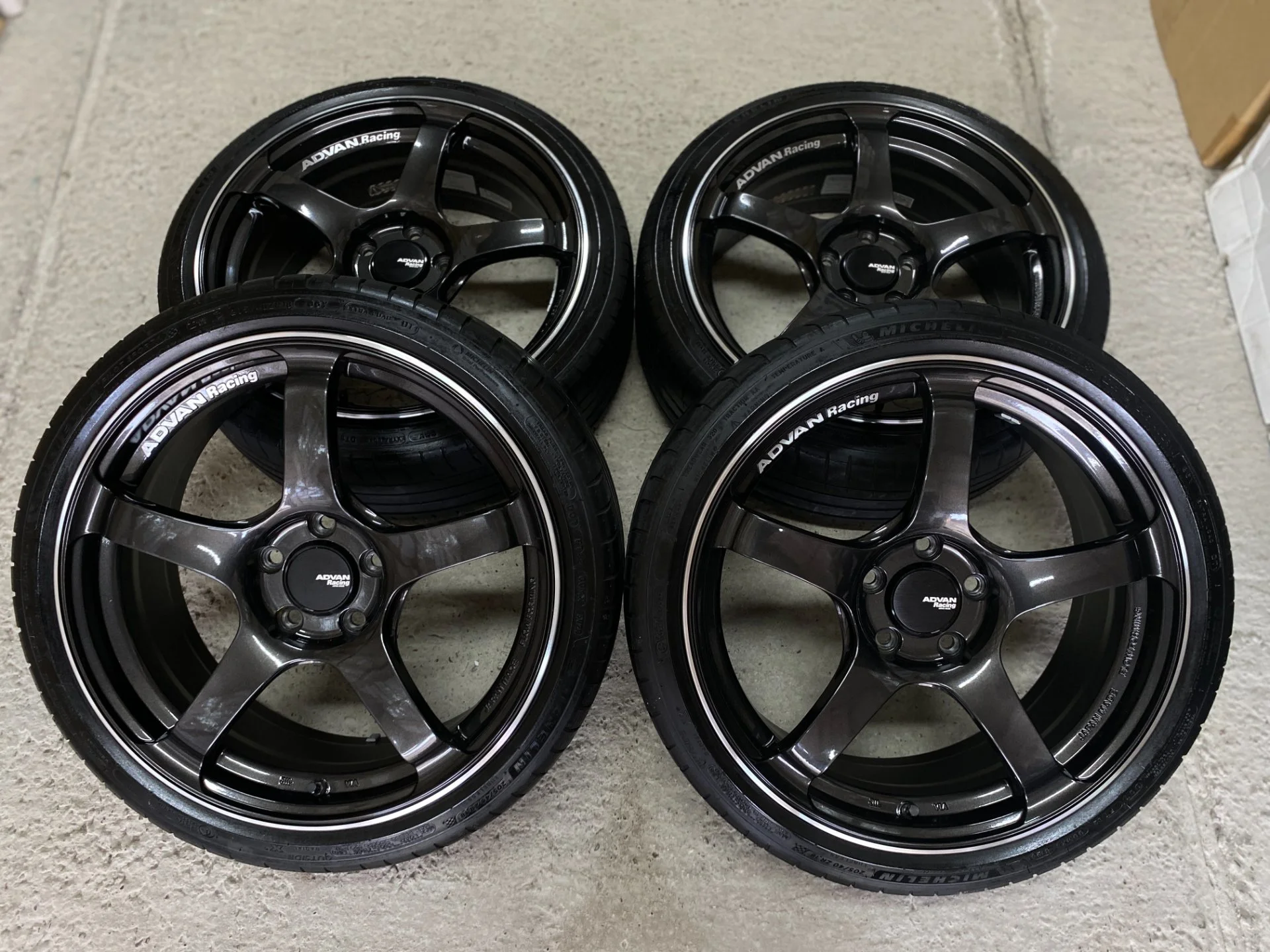 Yokohama Advan Racing TC-4 18" 7.5J ЕТ +42 PCD 5*112 STD Face