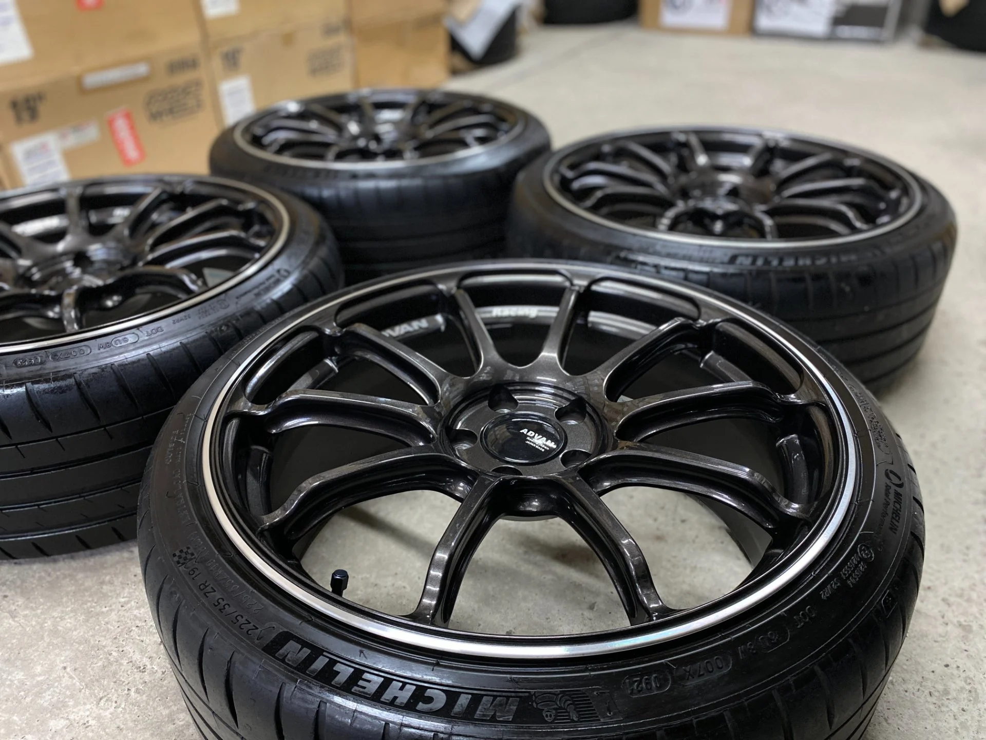 Yokohama Advan Racing RS3 19'' 8.5J ET+45 PCD 5*112 GTR Face - миниатюра 5