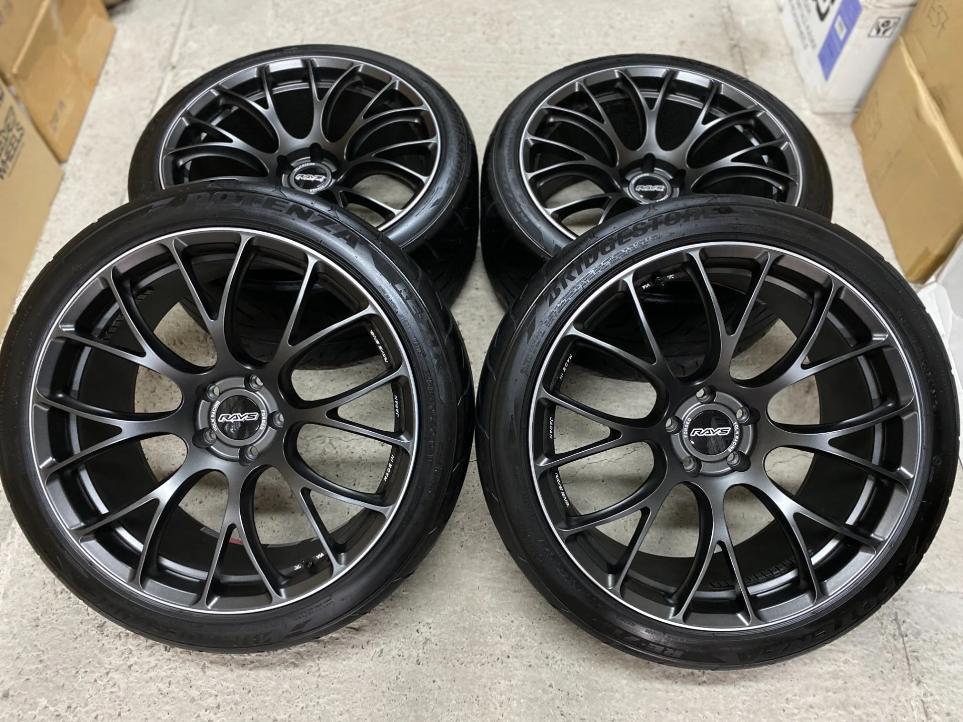 Rays Volk Racing G16 20'' 10J +35/11J +15 5*114.3 Face 4/Face 5