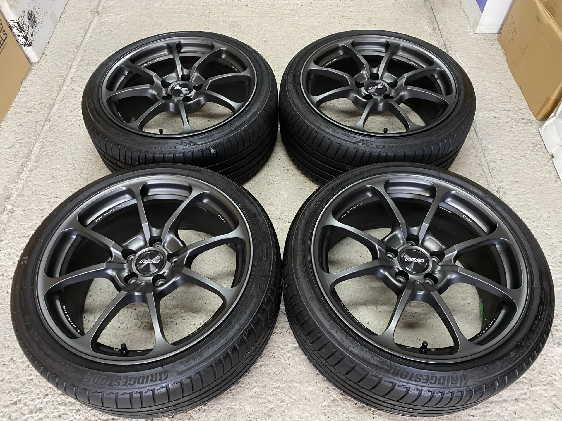 Rays Volk Racing NE24 18'' 8.5J ET+45 5*112 Face 2 - миниатюра 2