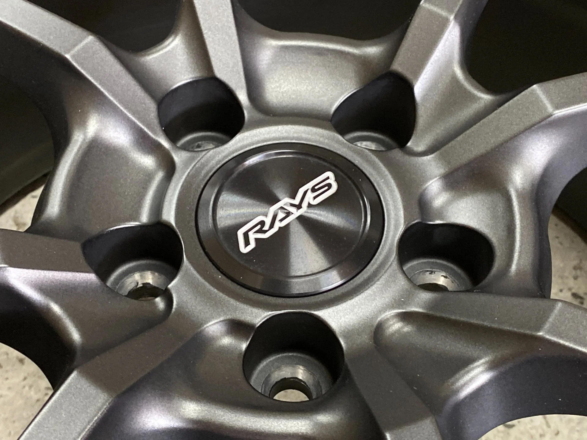 Rays Volk Racing NE24 18'' 8.5J ET+45 5*112 Face 2 - миниатюра 5