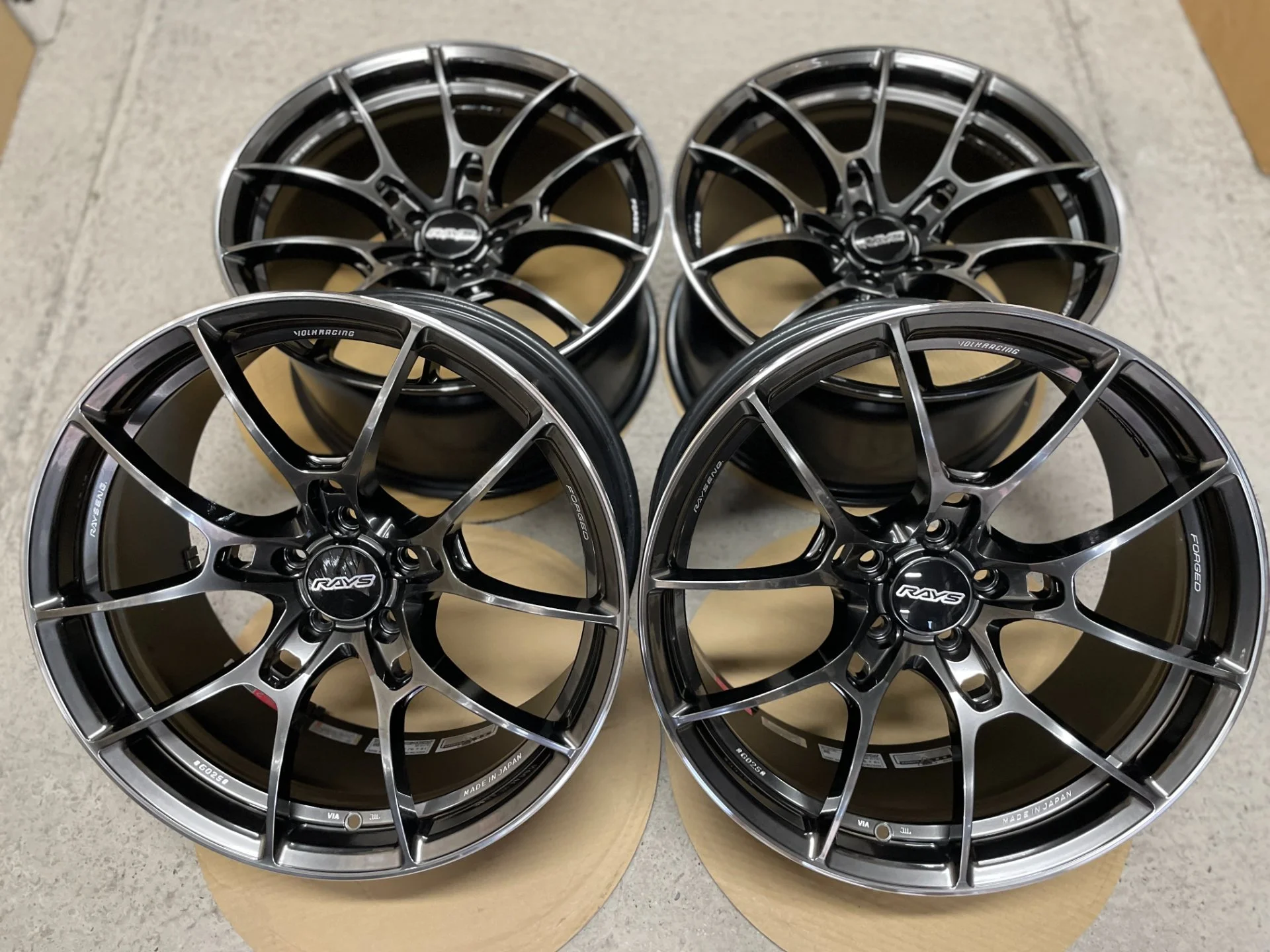 Rays Volk Racing G025 19'' 9J ET+27/10J ET+33 PCD 5*112 FACE 3 & 4 HK