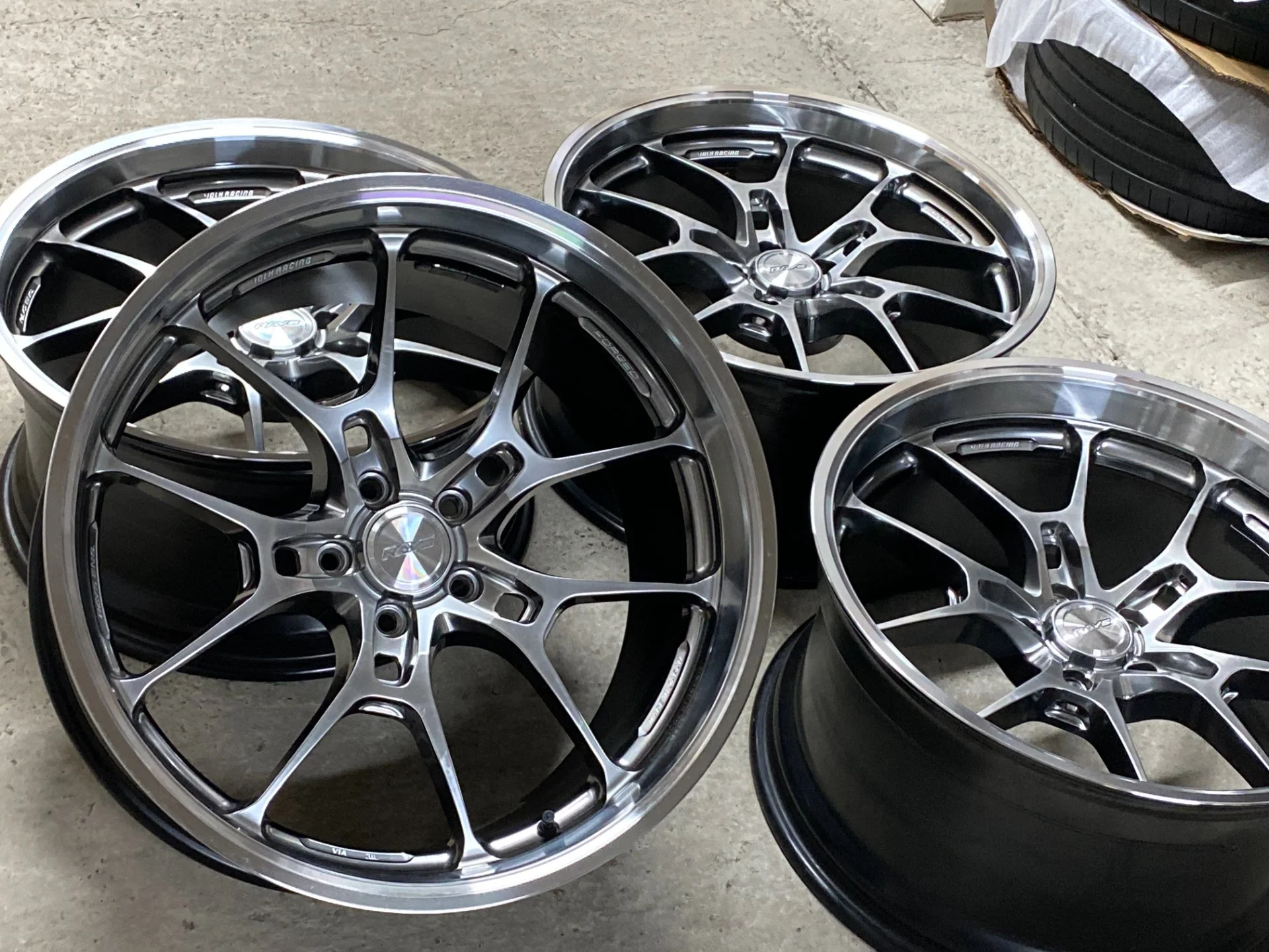 Rays Volk Racing G025LC 20'' 10J ET+15 /11J ET+15 PCD 5*112 - миниатюра 4