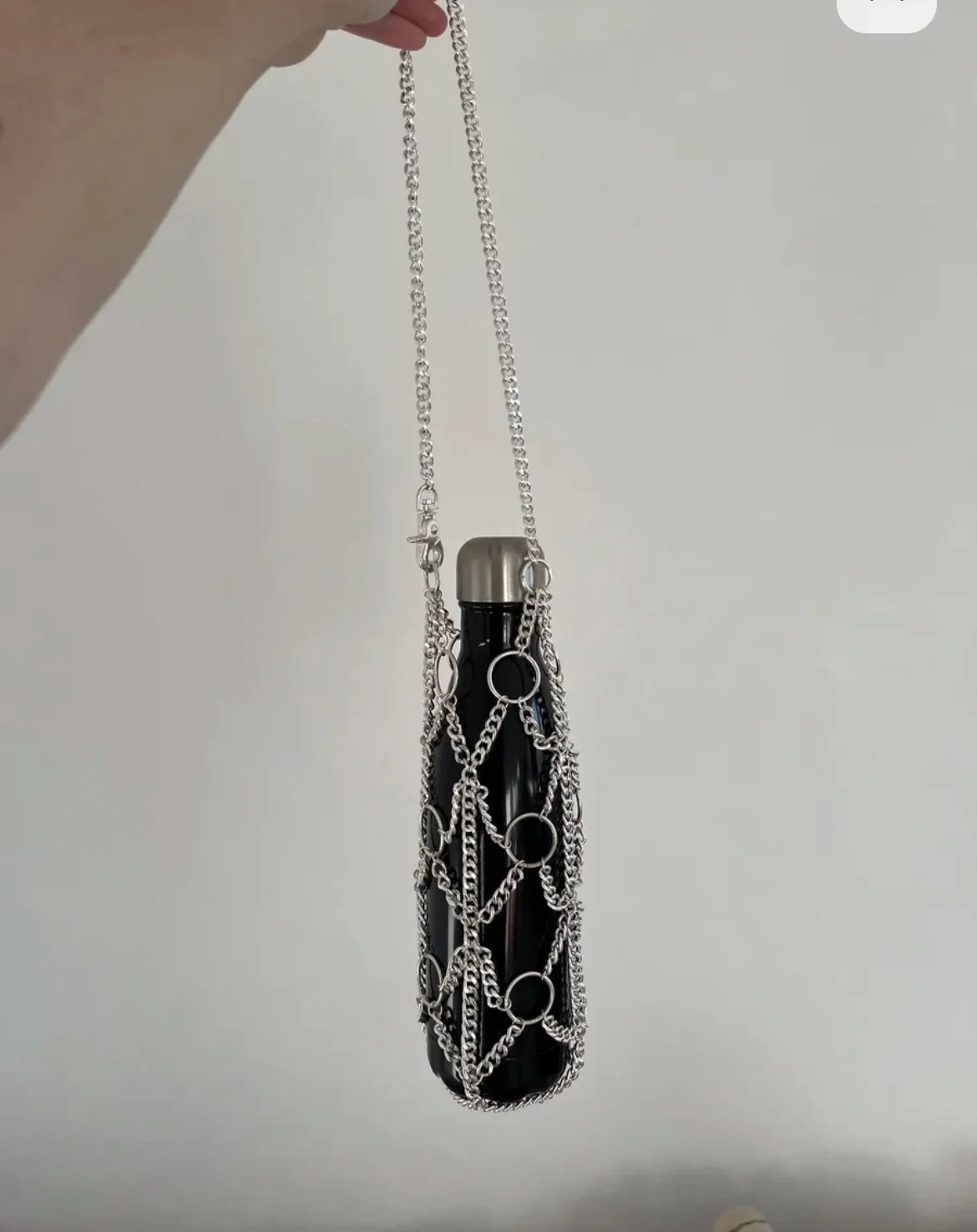 Сумка Asos из цепей с бутылкой для воды - миниатюра 2