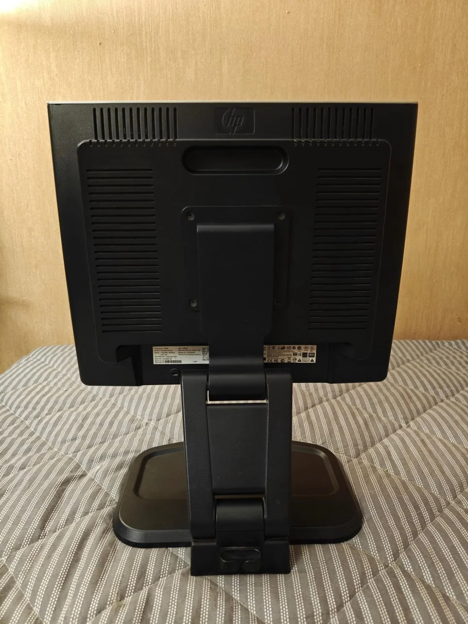 Монитор HP L1940 (HSTND-2B02) - миниатюра 4