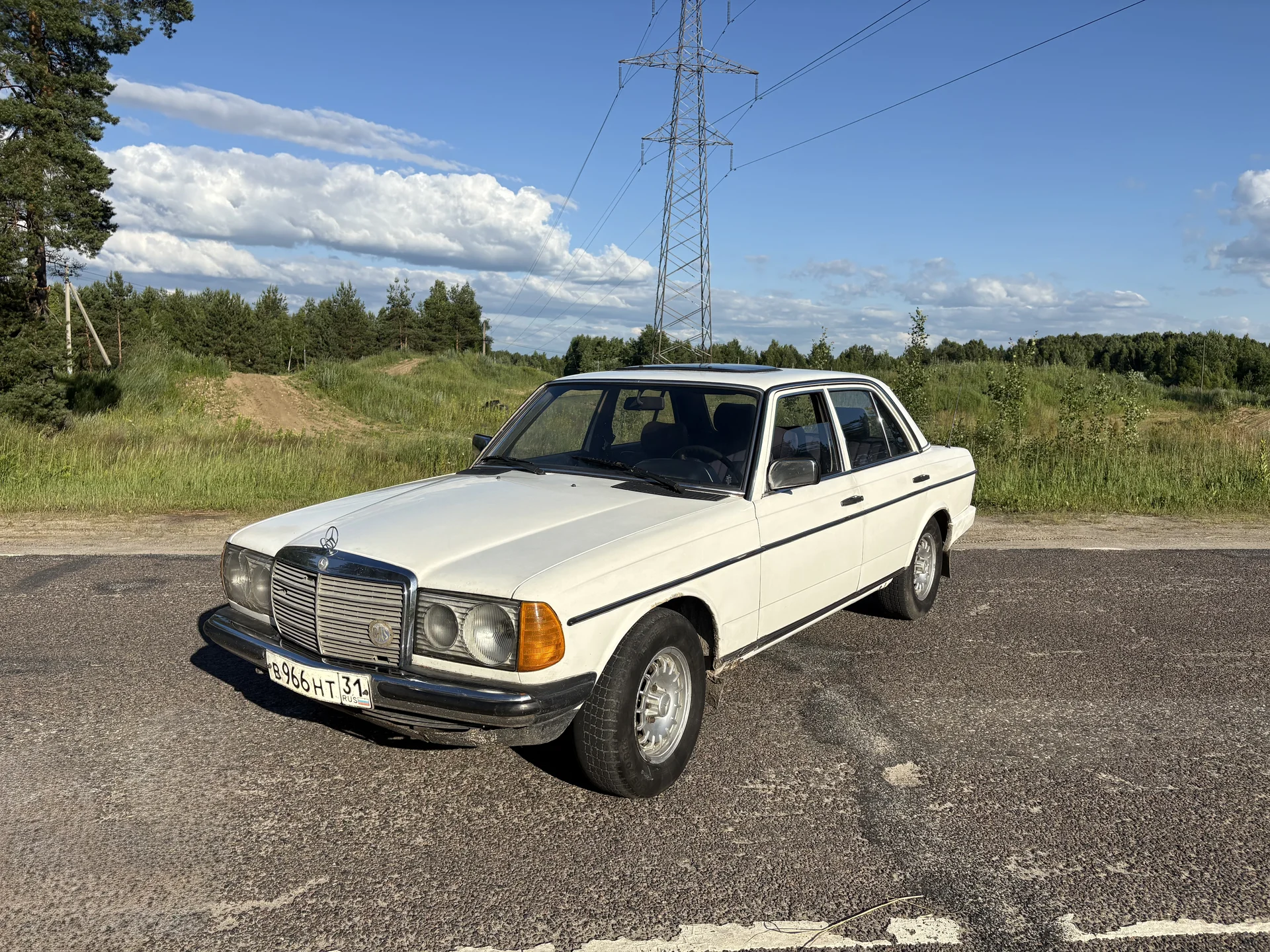 Mercedes W123 - изображение 1