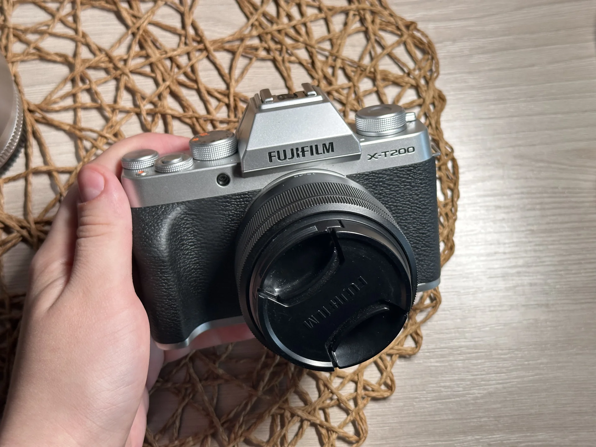 Fujifilm X-T200 - изображение 1