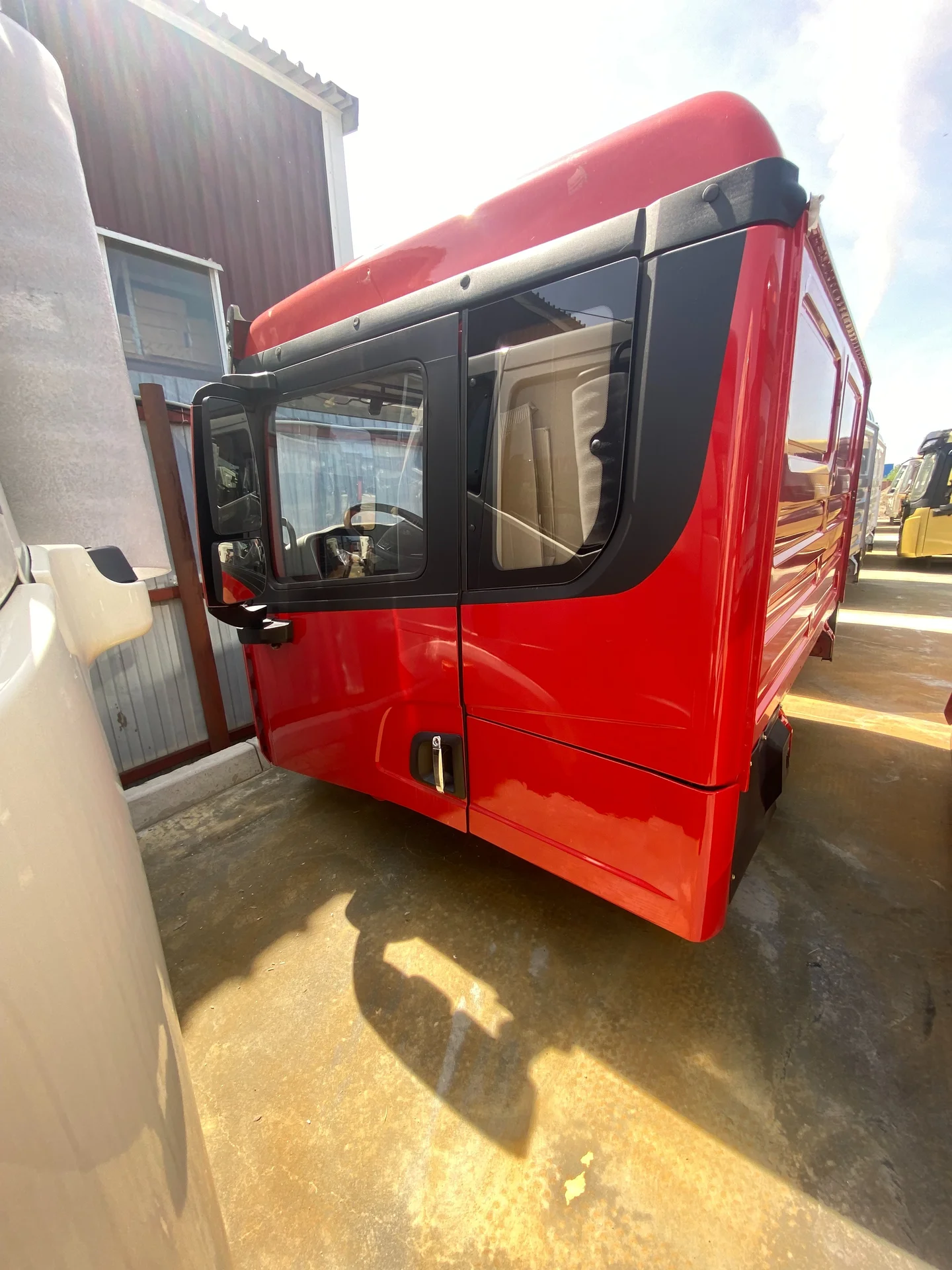 Кабина Красная X5000 (X3000 рестайлинг) - миниатюра 6