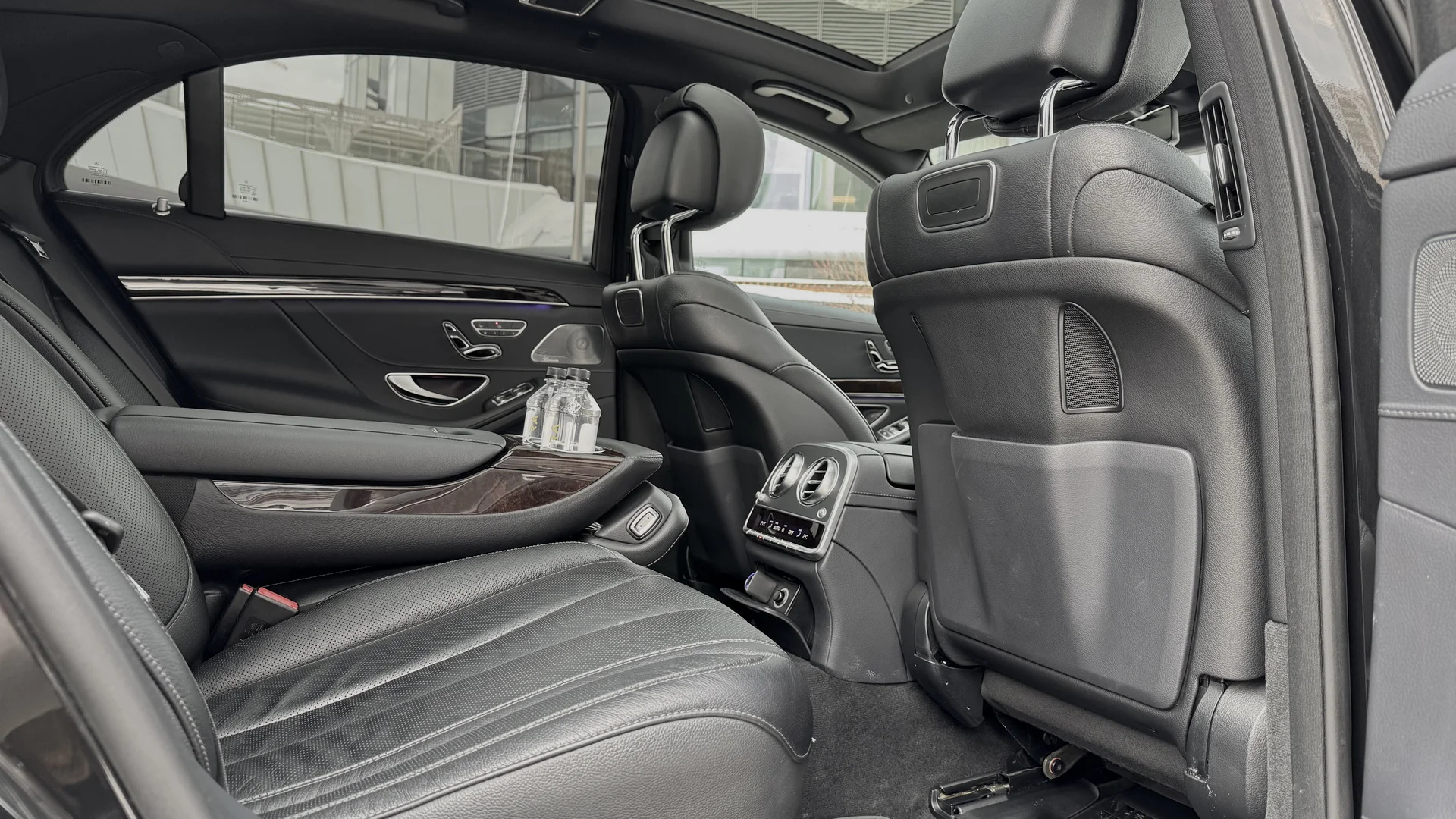 Аренда Mercedes-Benz s-class w222 с водителем - миниатюра 3
