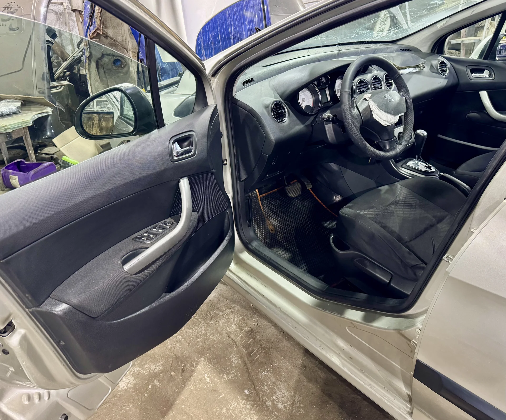 Peugeot 308 в разборе - миниатюра 9