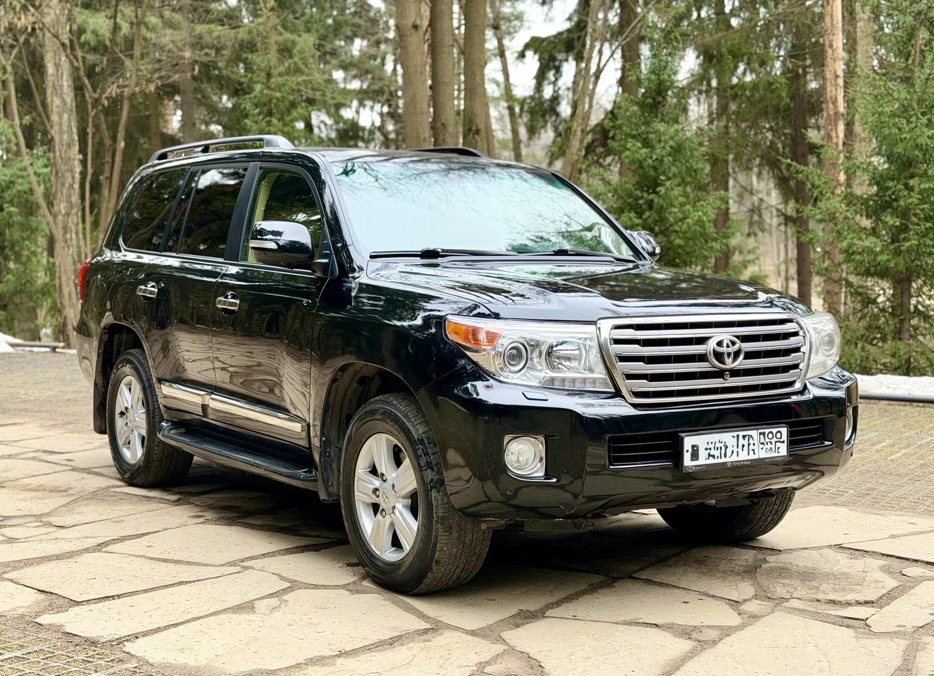 Toyota Land Cruiser 200 1-рестайлинг - миниатюра 3
