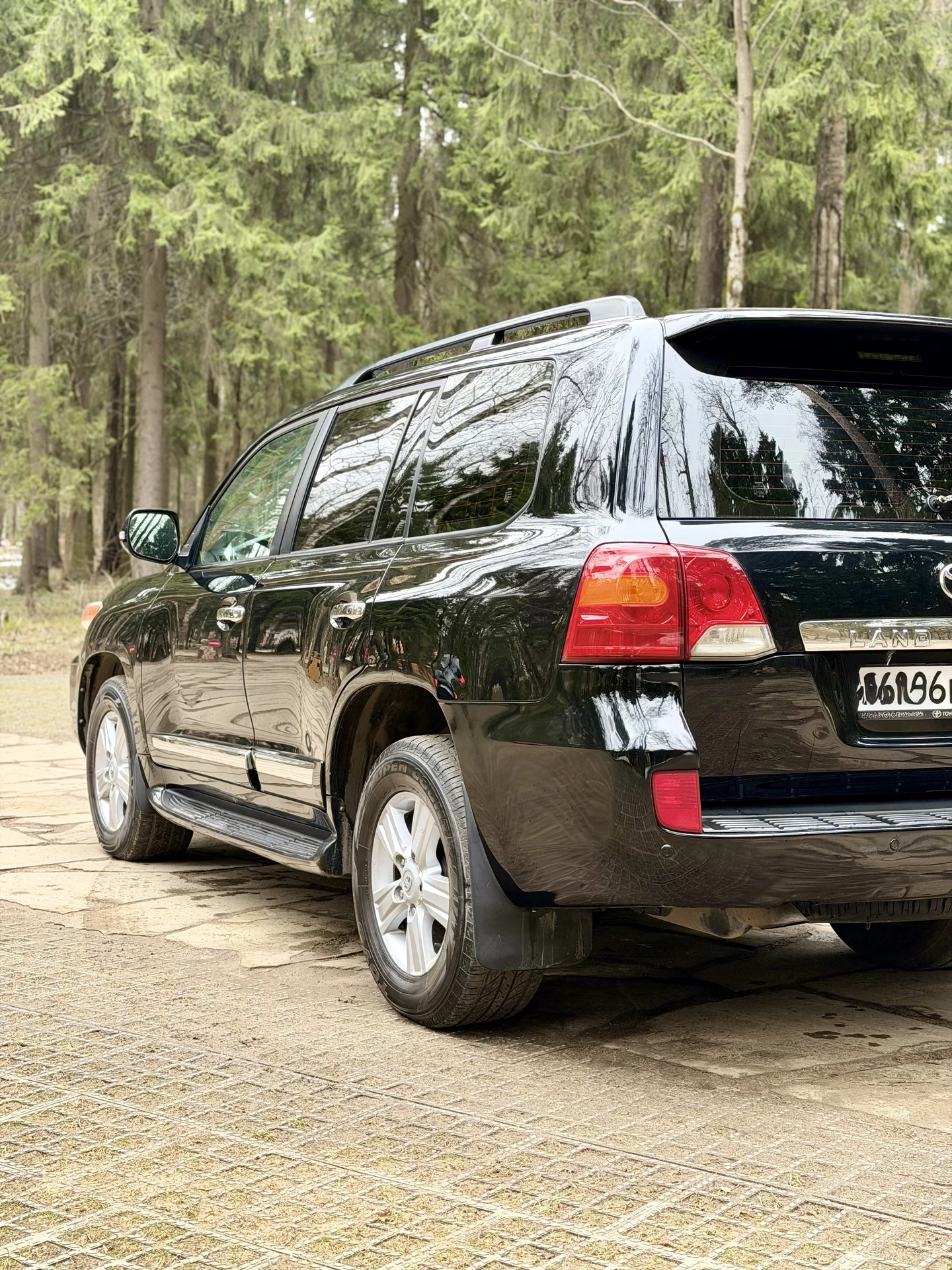 Toyota Land Cruiser 200 1-рестайлинг - миниатюра 9